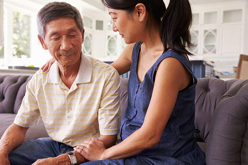 Featured image for post How to Talk to a Parent with Dementia